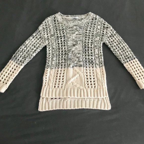 Cable Knit Color Block Sweater - Picture 5 of 9